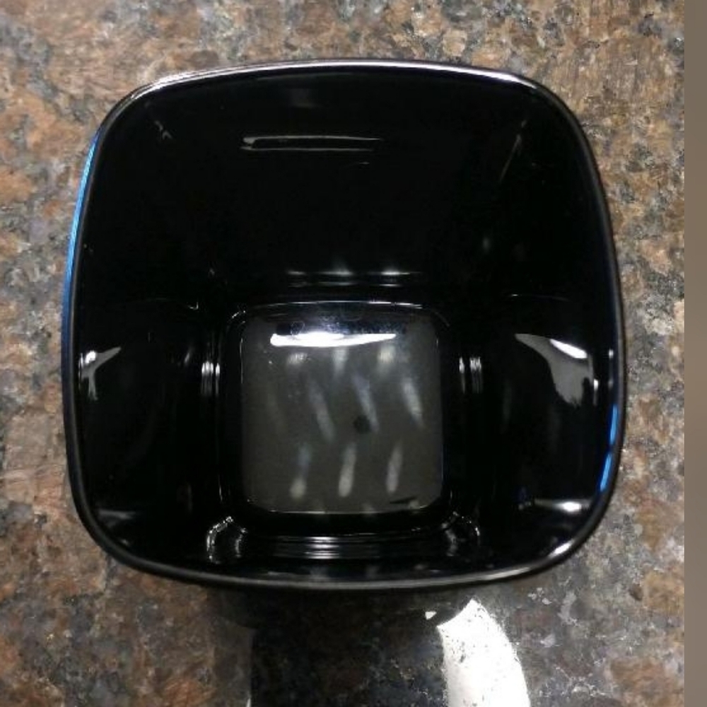 Pair of Black 'Disaronno' Liqueur Glasses - Picture 3 of 3